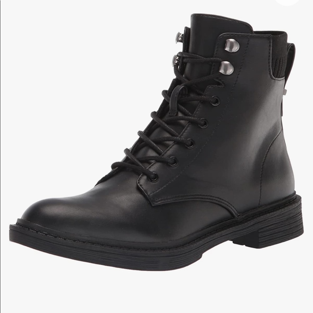 New Kenneth Cole lace up boots